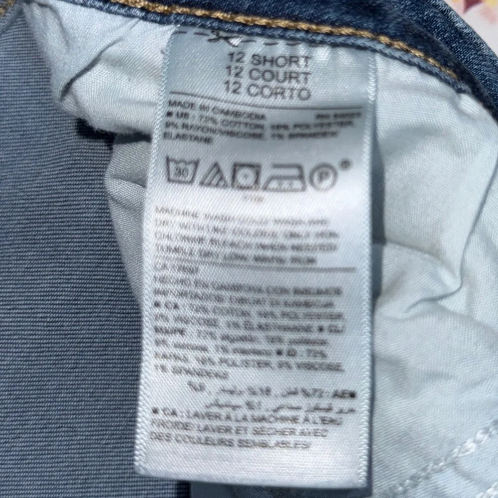 Old Navy Women's Skinny Jeans - Blue - Picture 3 of 5